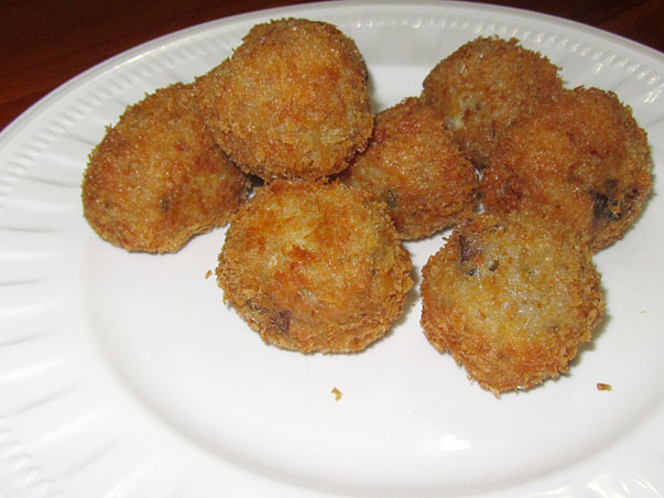 risotto balls stuffed with cream cheese