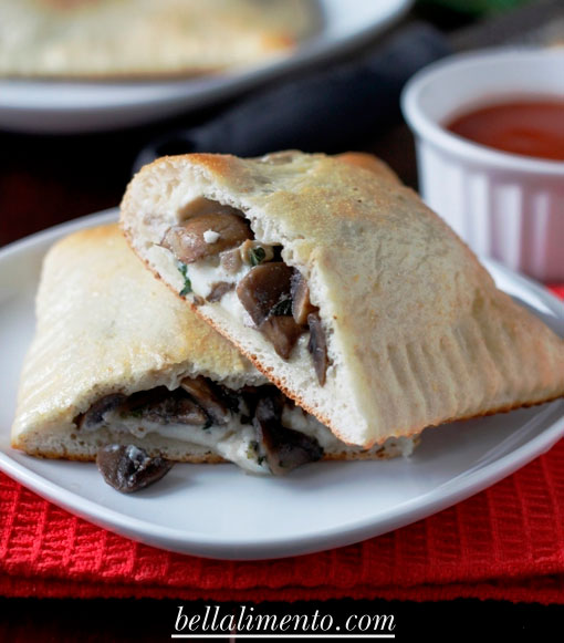 Calzone ai Funghi (Mushroom Calzones) by Bellalimento.com