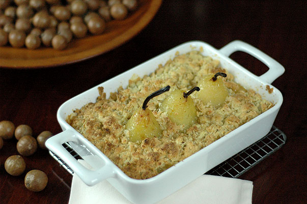 Vanilla Poached Pear and Apple Crumble