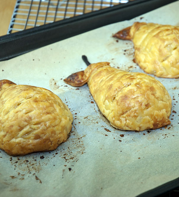 how to make pears in puff pastry