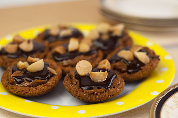 Caramel Tarts with Chocolate Ganache and Macadamia Nuts