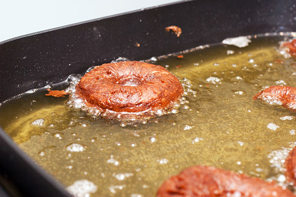 how to make fried chocolate donuts