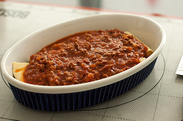 Spinach and Ricotta Manicotti with Meat Sauce