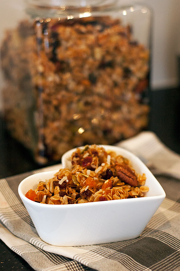 How to Make Homemade Granola