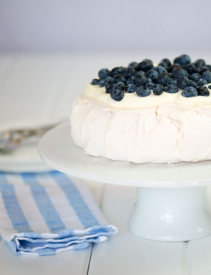 Pavlova with Blueberries