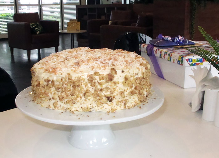 Hummingbird cake