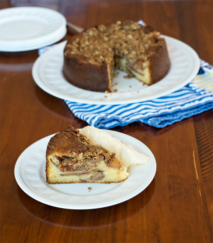 Apple Crisp Cake